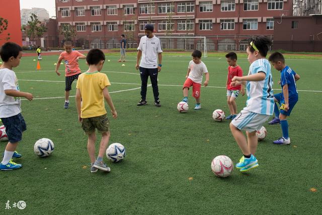 罗马诺：C罗、B席、B费、内托将提前返回俱乐部